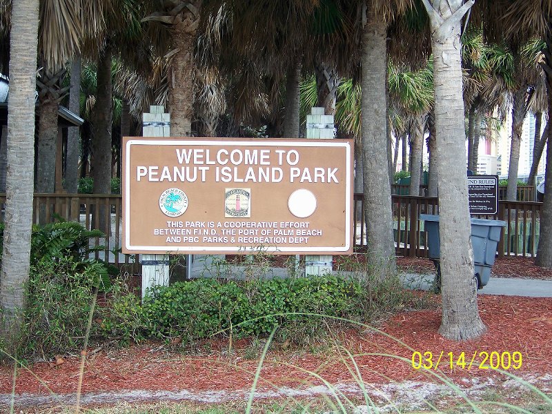 Hector 001 031409.jpg - Compliments of Hector Padron-AD4C